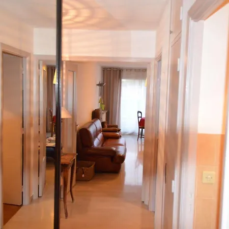 Appartement 6 Personnes Avec Terrasse Le Port Nice
