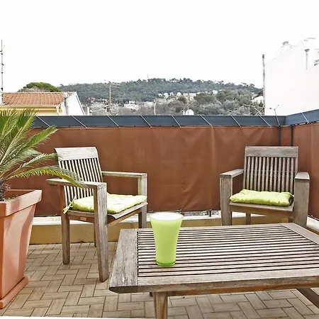6 Personnes Avec Terrasse Le Port *