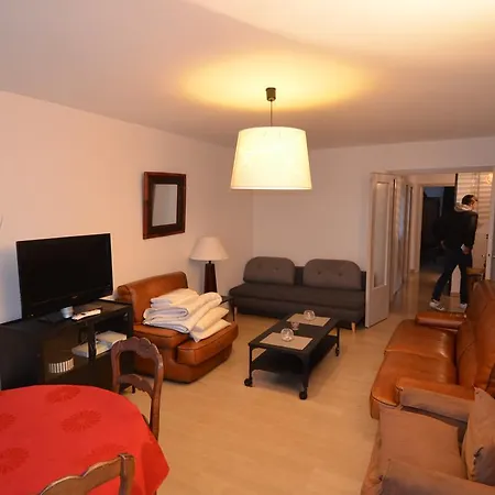 6 Personnes Avec Terrasse Le Port