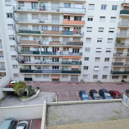 6 Personnes Avec Terrasse Le Port Apartamento